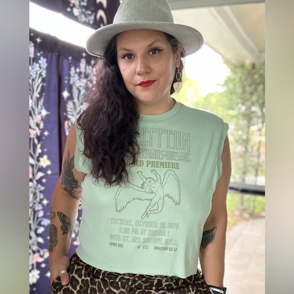 Led Zeppelin Muscle Cropped Band Tee - Picture 2 of 4